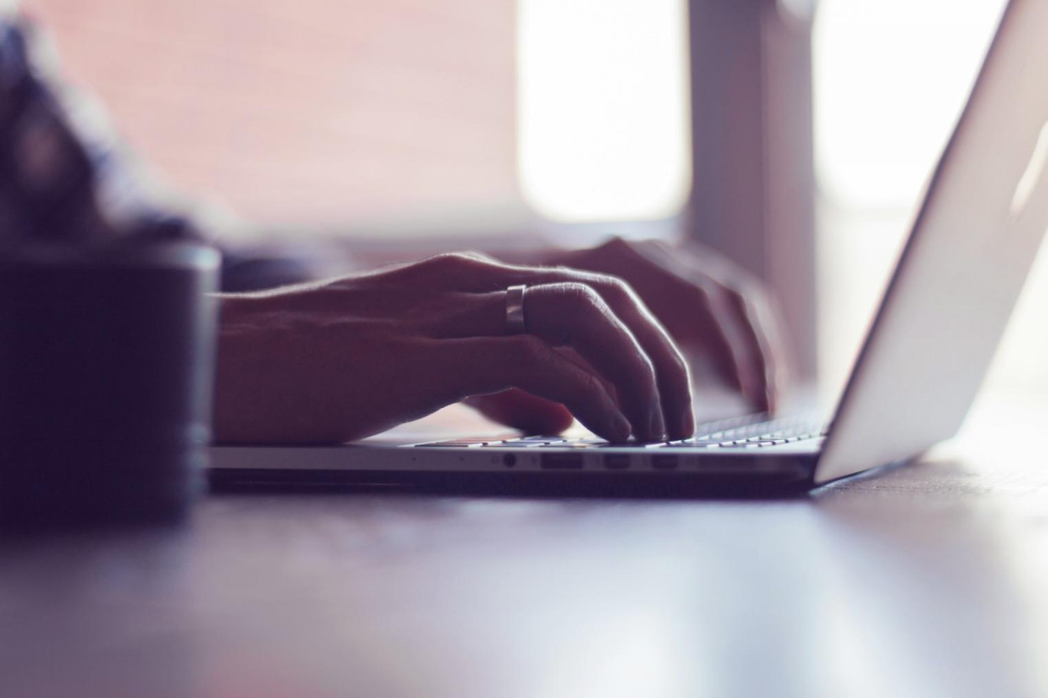 Kontakt zu Jonorexaliv aufnehmen